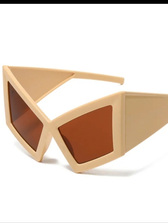 Women’s Bold Oversized Beige And Brown Geometric Sunglasses main image 9